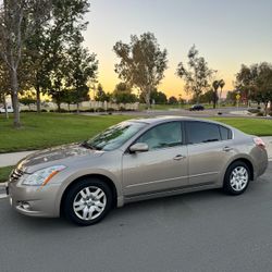 2011 Nissan Altima 2.5S 4 Door Sedan