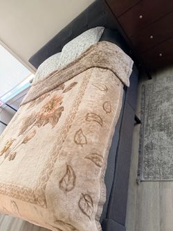 Queen bed