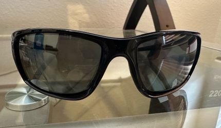 **Only in Dallas June 19** Genuine Oakley CANTEEN Style Men’s Sunglassses