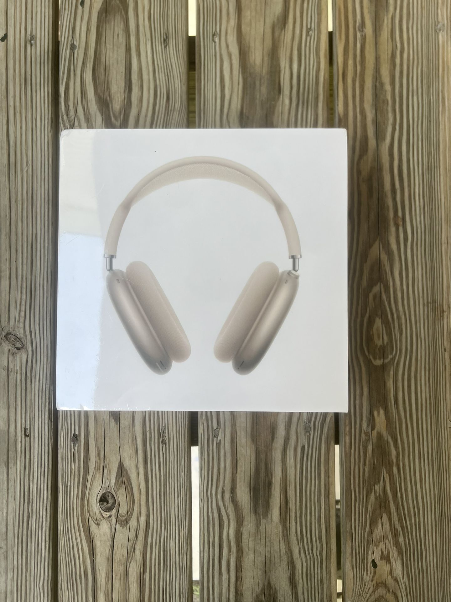 Apple AirPods Max - Starlight Open Box But BRAND NEW/with box & case
