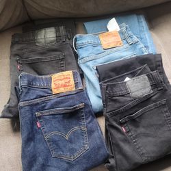4  Levis  Size 34  Por 30
