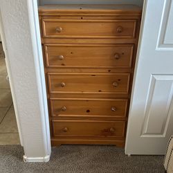 5 Drawer Dresser 