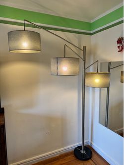Adesso Wellington 91" Adjustable 3-Light Steel Modern Arc Floor Lamp