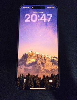 iPhone 16 Pro Max Bundle (EXCELLENT BATTERY LIFE)