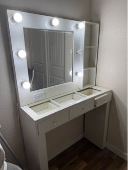 white hollywood style vanity