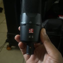 SE  Electronics X1 Microphone