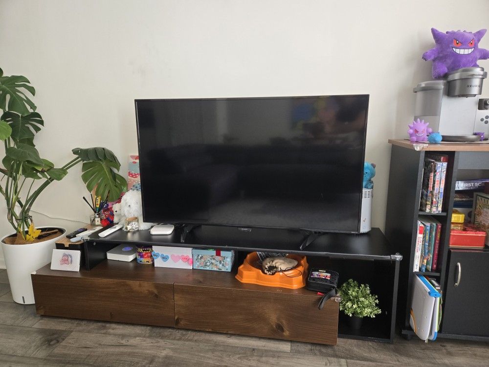 Sharp 2017 Model 50" LED Tv 1080p (Model # lc 50lb481u)