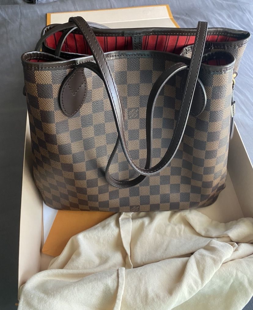 Louis Vuitton Never Full MM $1300