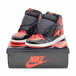 Nike Air Jordan 1 Retro High Patent Leather Bred Size 13