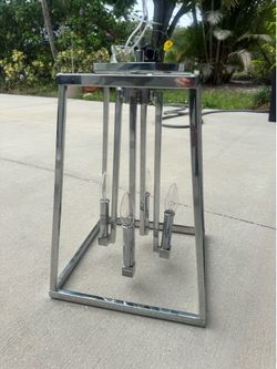 Light fixture for entry way