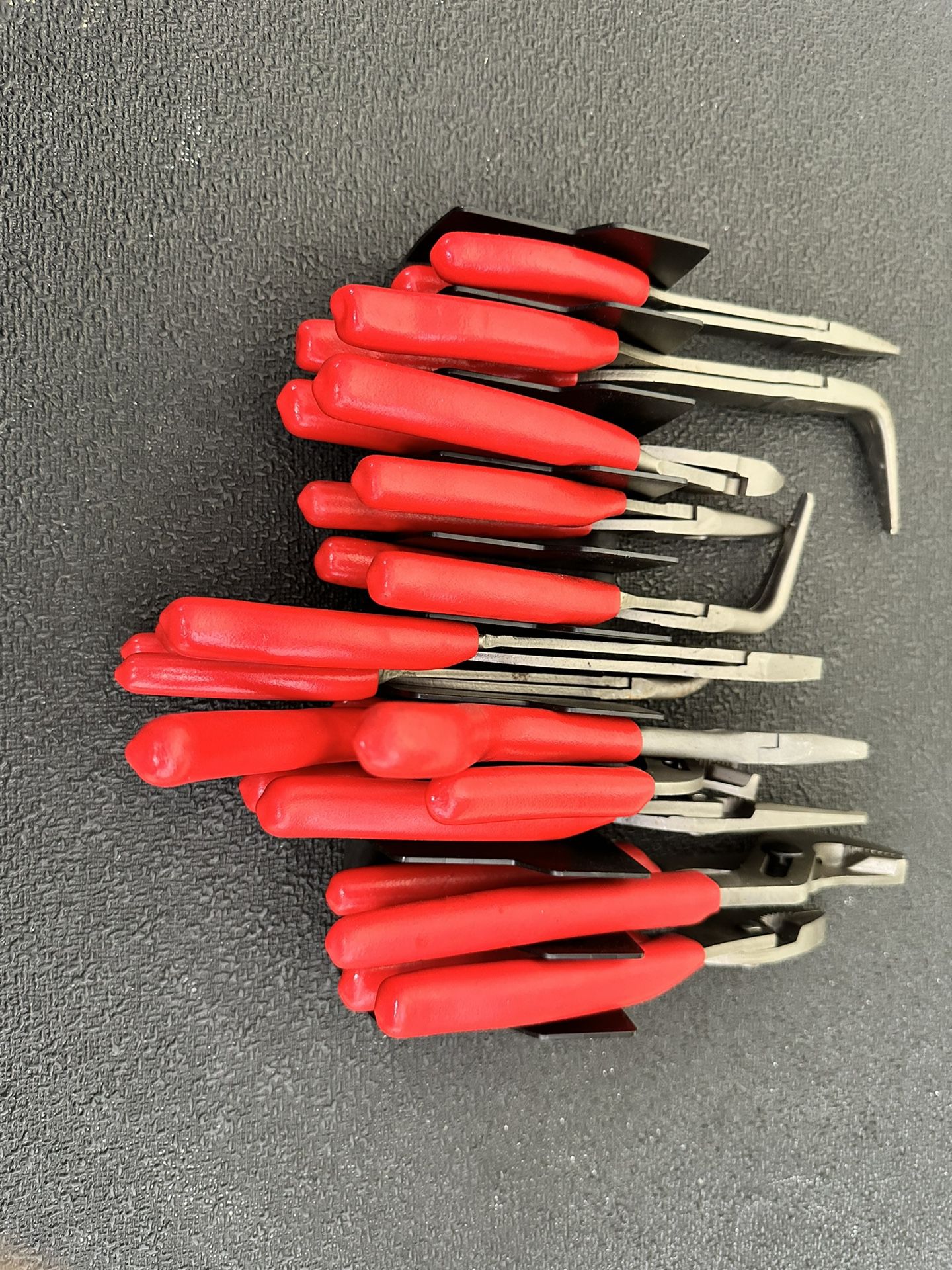 Snap-On Tool Holder DOES not come with tools
