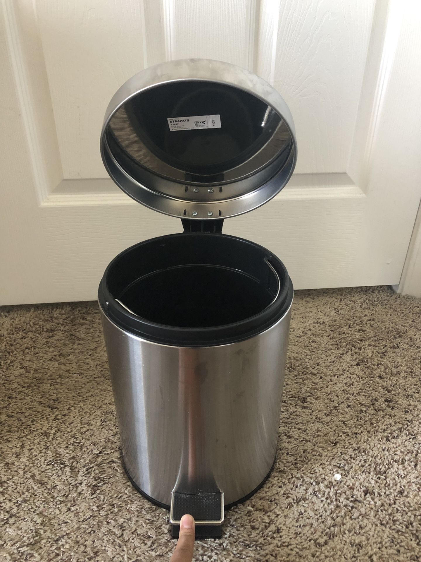 IKEA Metal Trash can / Garbage bin for Sale in Las Vegas, NV OfferUp