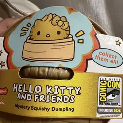 San Diego Comic Con  Exclusive  Hello Kitty And Friends Golden Dumpling