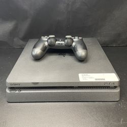 PS4 Slim 