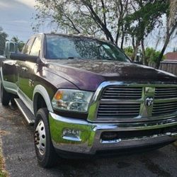 DODGE RAM DIESEL 3,500 LARAMIE 2012.