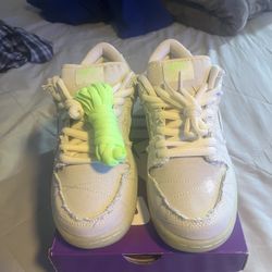 Mummy Dunk Sz 9