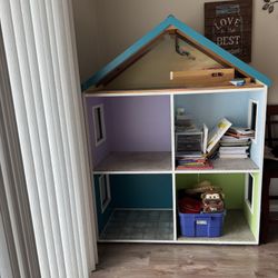 Large Doll house 