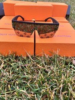 Lv Glasses (Thick)