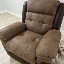 Raymour And Flanigan Recliner 
