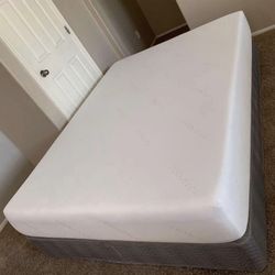 QUEEN TUFT AND NEEDLE MATTRESS AND FREE BOX SPRING