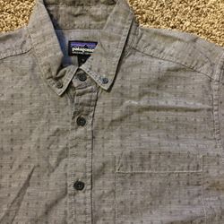 Patagonia Button Up Casual Shirt Long Sleeve Gray Print Mens Size Small