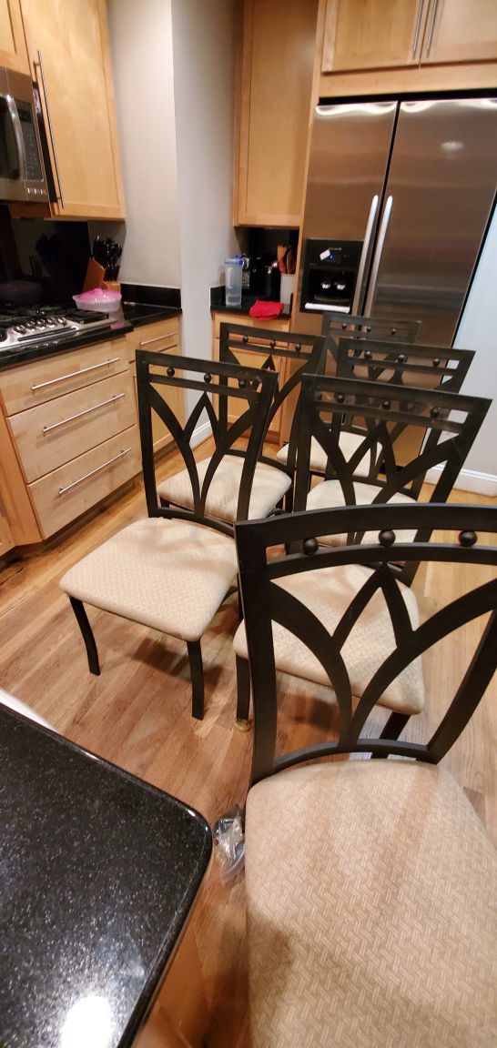 Beautiful Patio Table Chairs