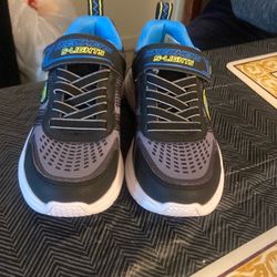 Skechers size 12