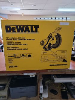 DeWalt 12" Double-Bevel compound miter saw