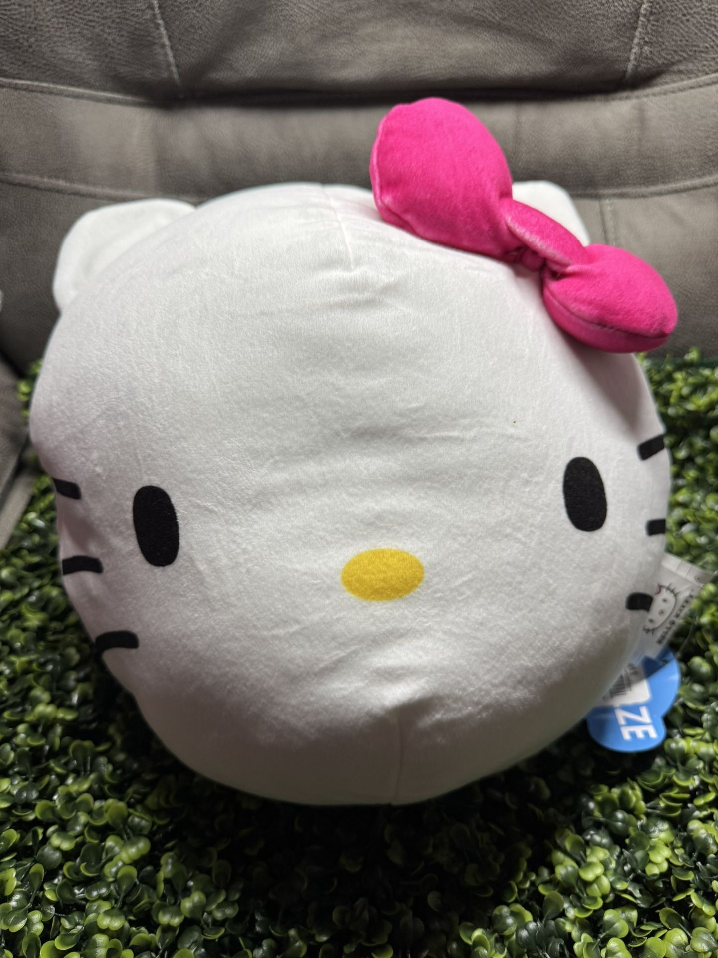 Hello Kitty Plushy