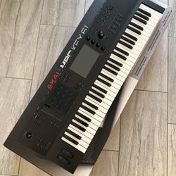 Akai MPC KEY 61 - Like New In Box