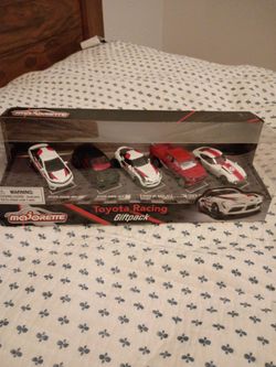 Hot wheels Toyota Racing giftpack