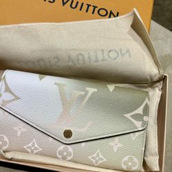 Louis Vuitton Sarah Sunrise Wallet (Authentic) 