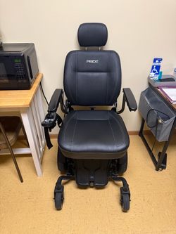 Pride Jazzy EVO 613 Power Wheelchair - 6 Wheel with Joystick + Charger