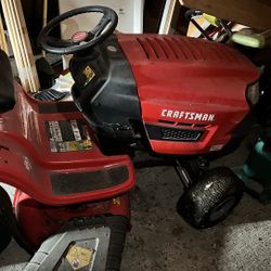 Craftsman Riding Lawnmower 