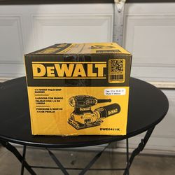 DeWALT  1/2 Sheet Palm Grip Sander