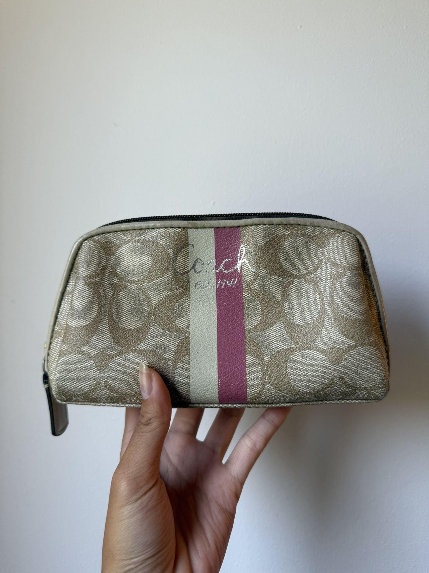 Preowned Vintage Coach Makeup Pouch