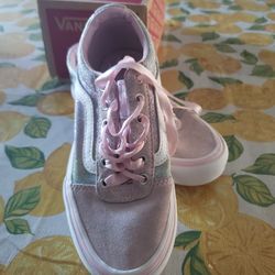 Girls Vans