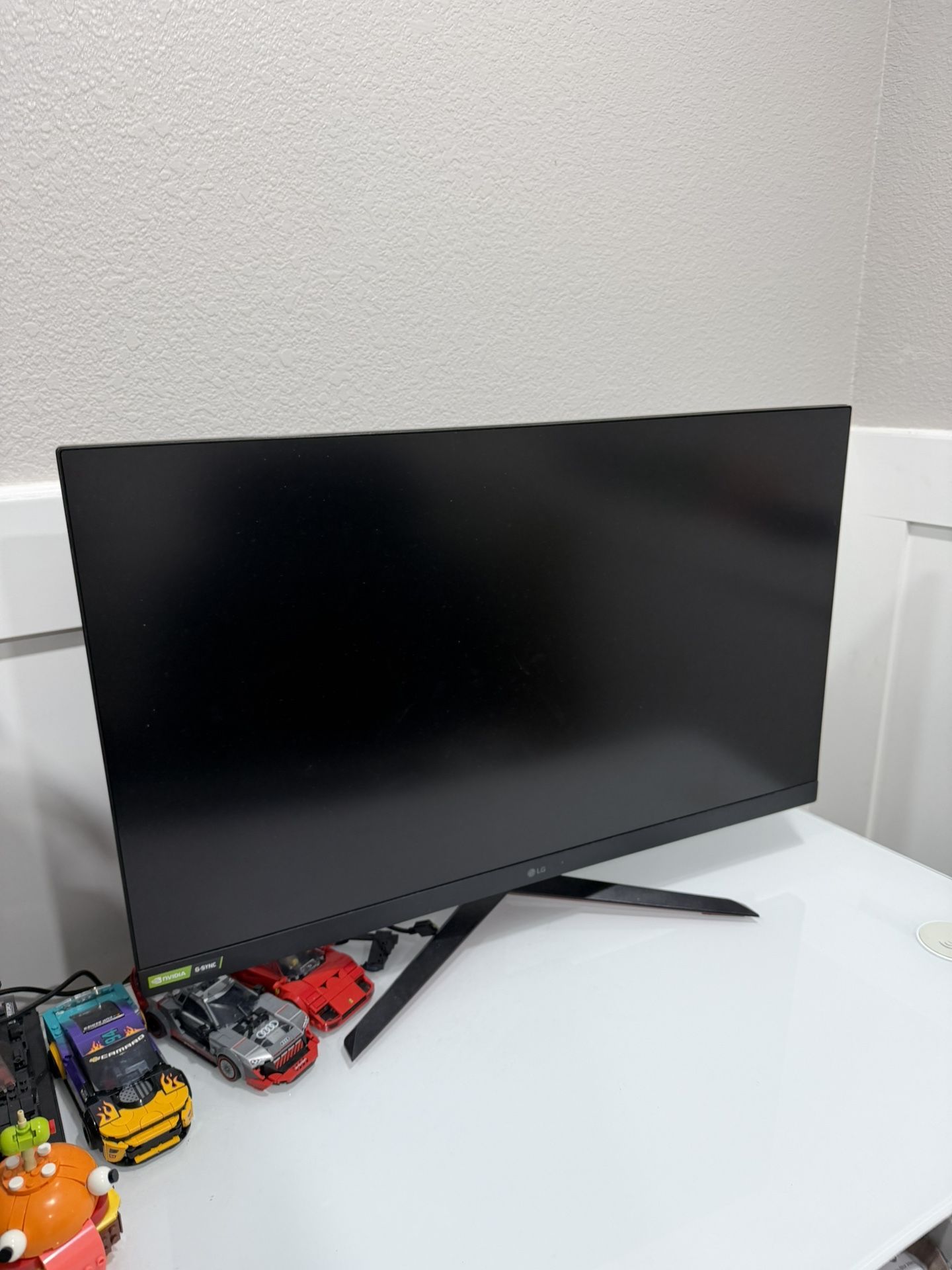 LG NVIDIA G-SYNC 165hz Monitor 27”