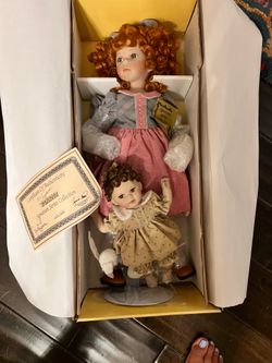 Seymour Mann Signature Series Connoisseur Collection Porcelain Doll