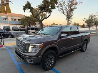 2017 Nissan Titan