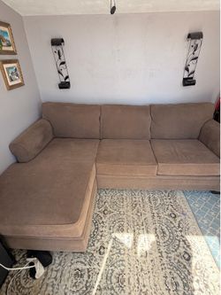 Section sofa L shaped with chaise