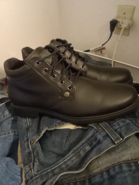 Men's Levi Boots Size 10 