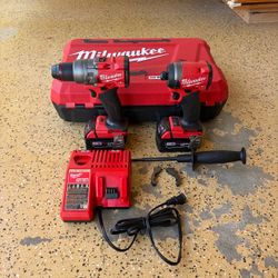 Milwaukee M18 FUEL 18V Lithium-Ion Brushless Cordless Hammer Drill and Impact Driver Combo Kit (2-Tool) with 2 Batteries