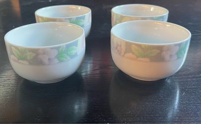 4 China Rice Bowls and 4 Soup Bowls