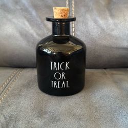 New Without Tags Rae Dunn Glass Potion Bottle With Cork Lid Trick Or Treat Halloween Decoration