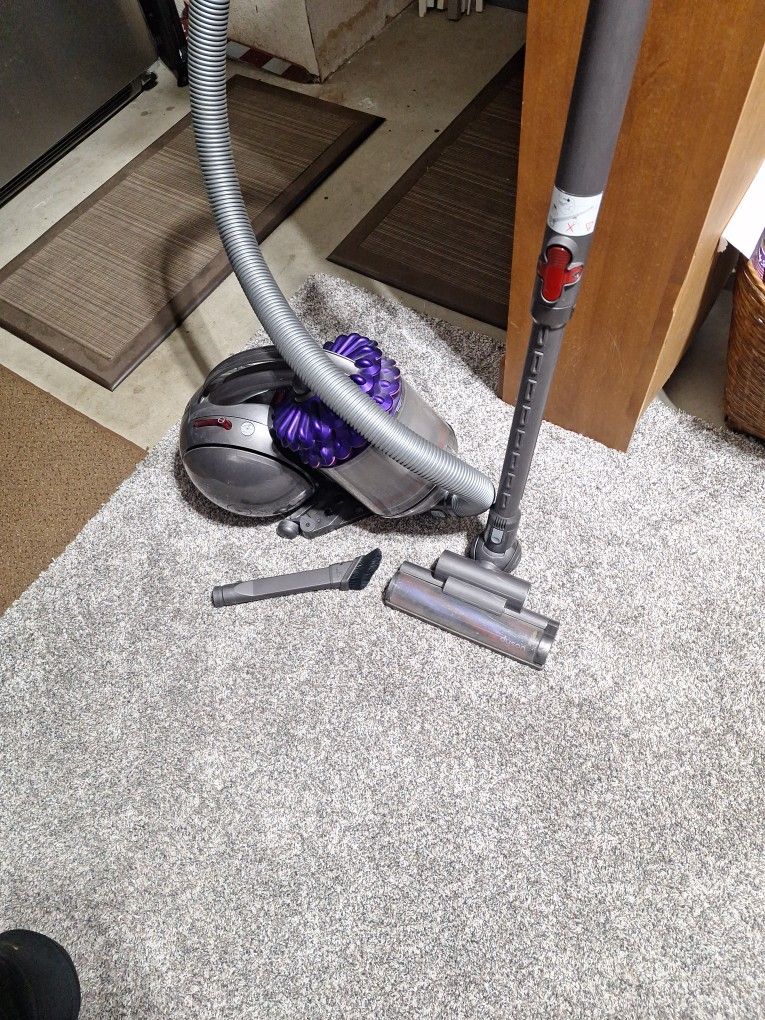 Dyson Big Ball Multi Floor Vacuum Cleaner