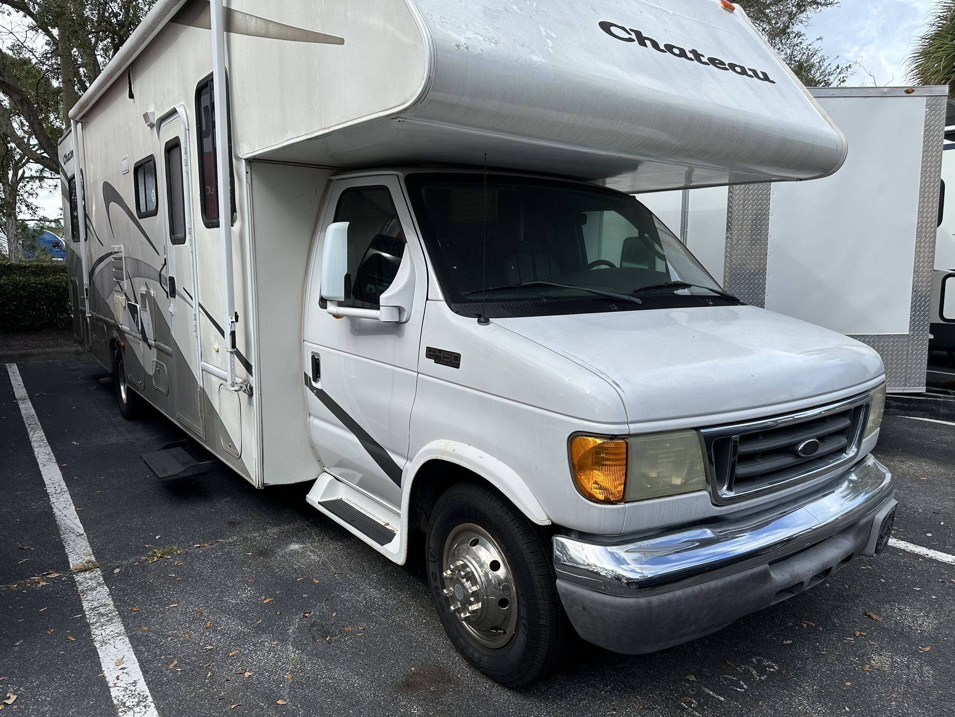 2004 Class C RV Fourwinds model 31P