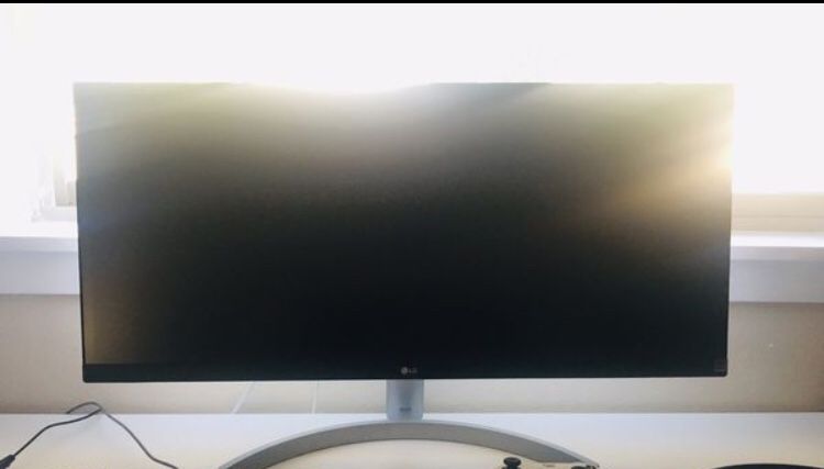 Lg 29wk600 29” ultra wide monitor