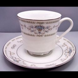 Diane by Wade Japan Fine Porcelain China Set