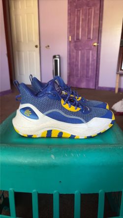 Under Armour Curry Basketball Sneakers. Size 6.5 men